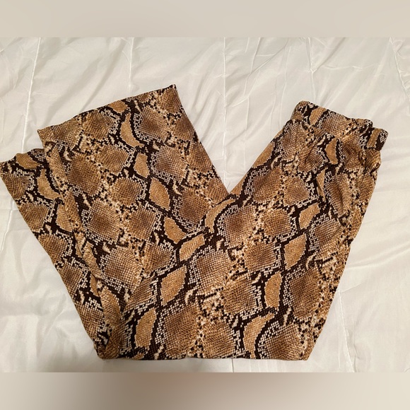 H&M Pants - 💥SALE💥NWOT H &M palazzo snake skin pants in excellent condition.